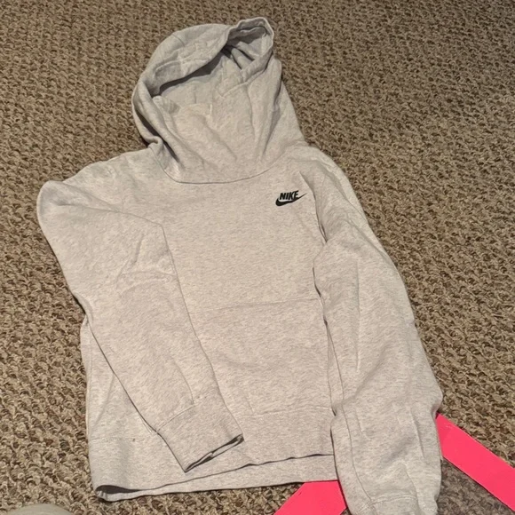 Nike woman’s small Light Gray Pullover Hoodie - Picture 1 of 3